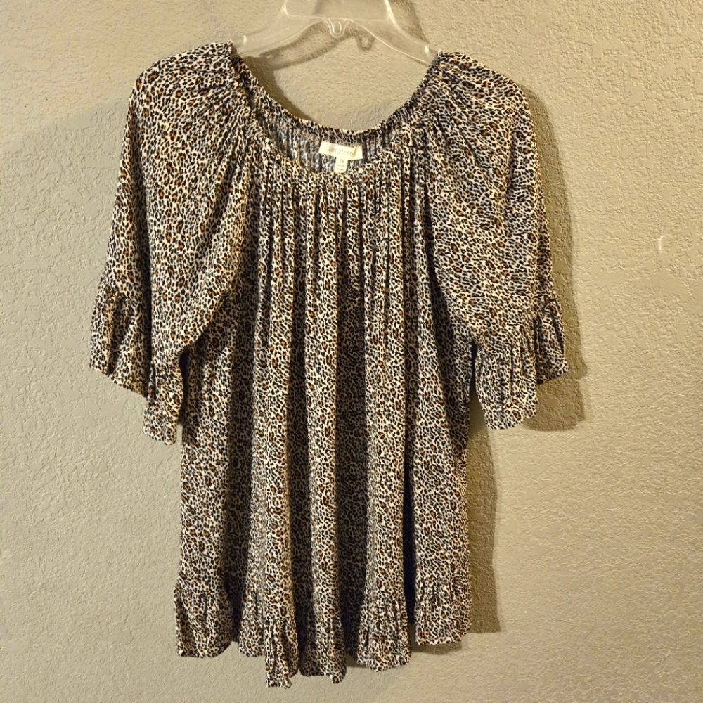 Loralette Womens Beige/Brown/Black Animal Print 3/4 Sleeve Top with Ruffle